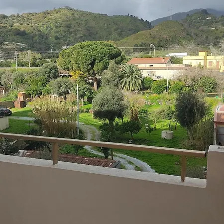 Brezza Dello Stretto Mili Marina